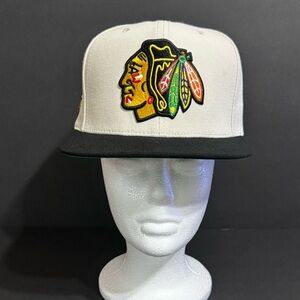 Mitchell & Ness Nostalgia Chicago Black Hawks SnapBack Baseball Cap